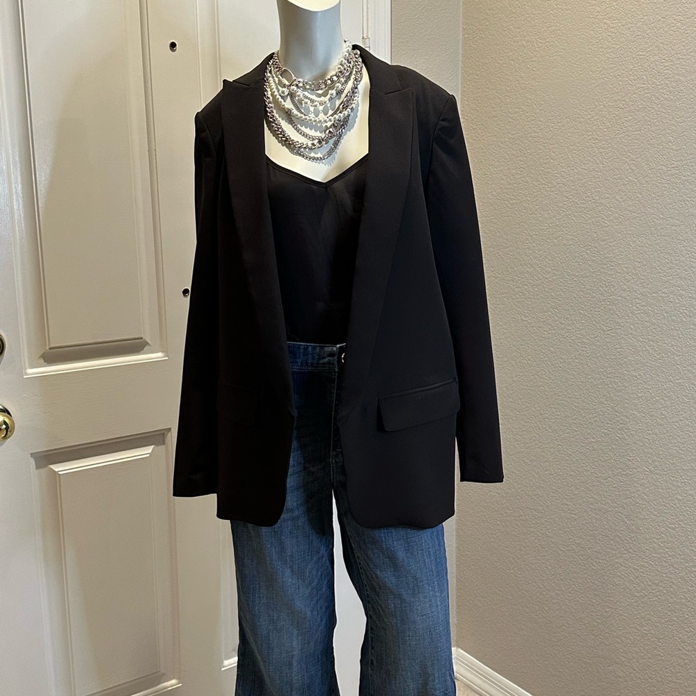 WHBM Relaxed Blazer new with tags. Size 14